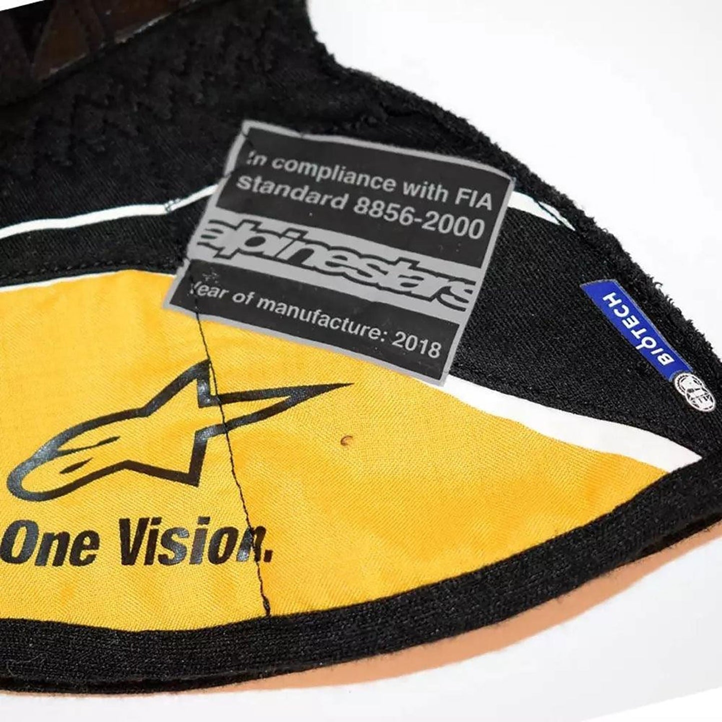 Black Nico Hülkenberg 2018 Renault F1 Race Gloves in close-up detail, showing the palm grip pattern used in GP racing conditions